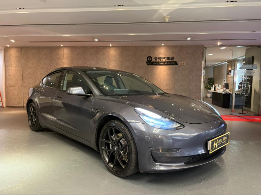 TESLA Model 3 Long Range
